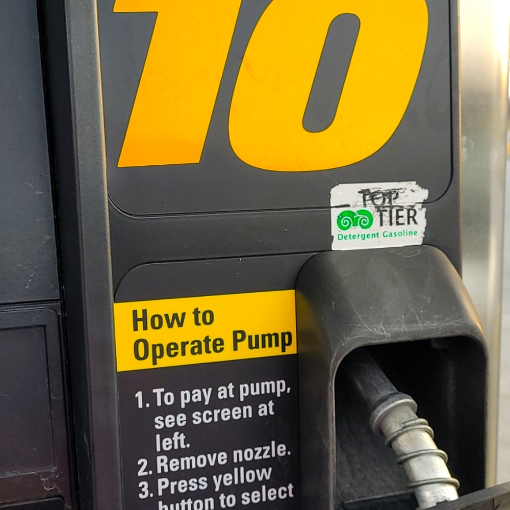 1. To pay at pump see screen at <right>regular